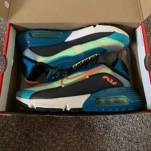 Air Max 2090 Green Abyss/Startfish. M8.5 W10